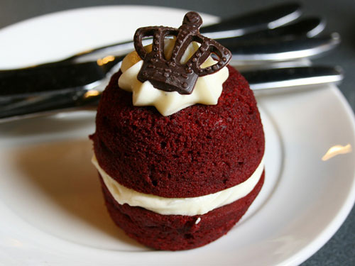 king chocolate cupcake